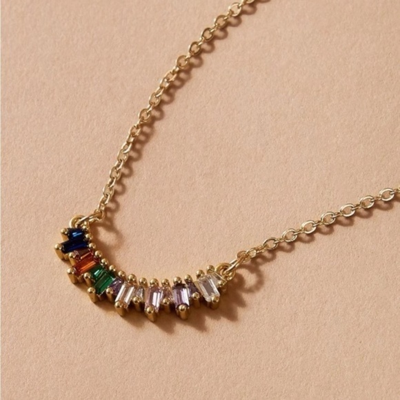 GOLD Colored Rhinestone Pendant Necklace - Picture 3 of 3